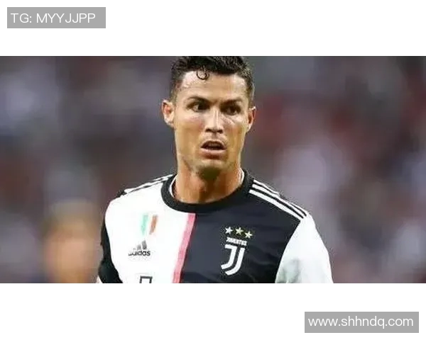 科罗纳足球明星的传奇之路与辉煌成就探秘